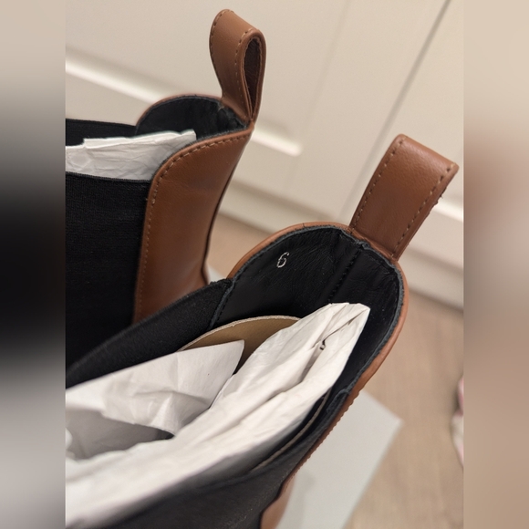 Everlane The Square Toe Chelsea Boot in Peanut Size 6 - Picture 7 of 8